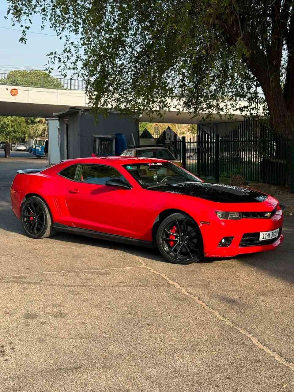 بيع مستعجل ارخص كمارو بهيج فئة ومواصفات وتزويد مستحيل تحصل اخته
كمارو 2014 1Le v8 
6.2 ls3 حجم المكينة
سيارة بدون ايرباك فول سليم
بدون شواصي و لغد سليمات
ممشى 44،000 ميل 
 فول مواصفات السيارة شاشة جبيرة نضام ماي لنك كامرة خلفية
تايرات سيمي تويو تربل 8 سلك
كشنات تدفئة وكهرباء ثنينهم وحساسات 
التزويدالي عليه مصروف عليه 
 مكينه ستوك مملعوب بيها شورت شفتر و كلج معدل  و هوائيات  شوتة روتو فاب 
هدرز 3 انج اكزوز بورلا اتاك اصلي قفايص 
بلكات و مجاول و وايرات معدلات و داتا شو تعرض العدادات على الجامة الامامية
 لايتات امامي خلفي led  وكيجات يم الكير  نظام صوت Boston كلش حلو  و انارة داخلية بلادية
سياره بيه صبغ صفحة ابيعه مصبوغة حزام 
سيارة رقم بغداد باسمي تحويل ثاني يوم
مكان السيارة بغداد
سعر سيارة 10،500 $ فقط بيه مجال بسيط
رقم تواصل ***********
