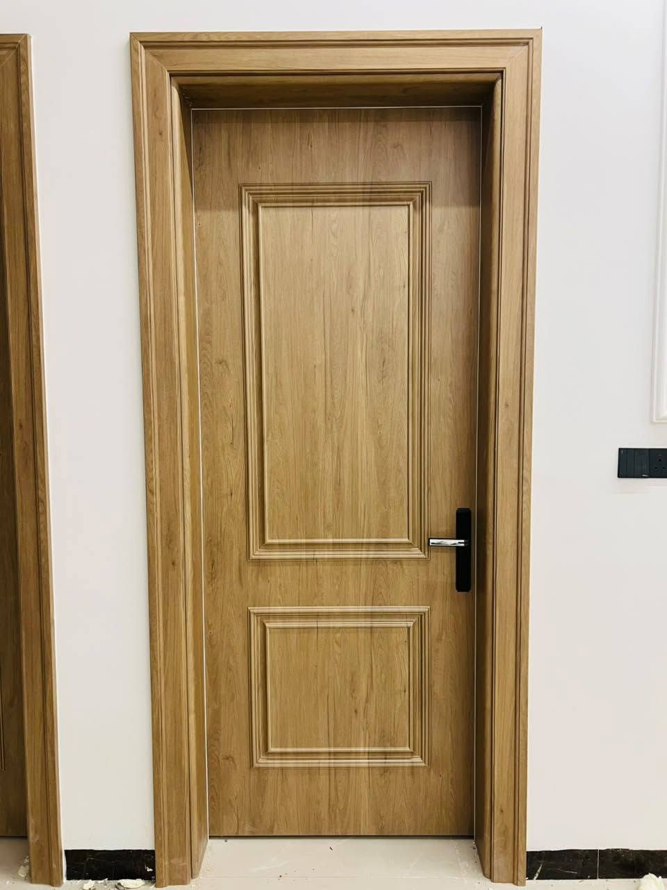 نقدم لكم أفضل الحلول المعمارية والديكورات الحديثة لجعل منزلك أكثر جمالاً وأماناً:
🚪 أبواب غرف نوم WPC (حشوة فوم كاملة):
 مقاومة للمياه والرطوبة 100% ضد التعفن والسوس.
 عزل صوتي وحراري ممتاز بفضل حشوة الفوم الداخلية.
 تصاميم مودرن وألوان عصرية تناسب كافة الأذواق.
🚪 أبواب ألمنيوم و بلاستيك (PVC):
 متانة عالية ومتوفرة بأشكال وألوان متعددة.
 مثالية للحمامات، المطابخ، والغرف العصرية.
 مقاومة للعوامل الجوية وسهلة التنظيف.
🪟 شبابيك ألمنيوم:
 عزل قوي للصوت والحرارة والتراب.
 أنظمة سحب ومفصلي بأعلى معايير الجودة والمقاييس.
🚚 خدمة التوصيل والقياس متوفرة لكافة المحافظات!
📞 للتواصل والاستفسار أو الطلب:***********
