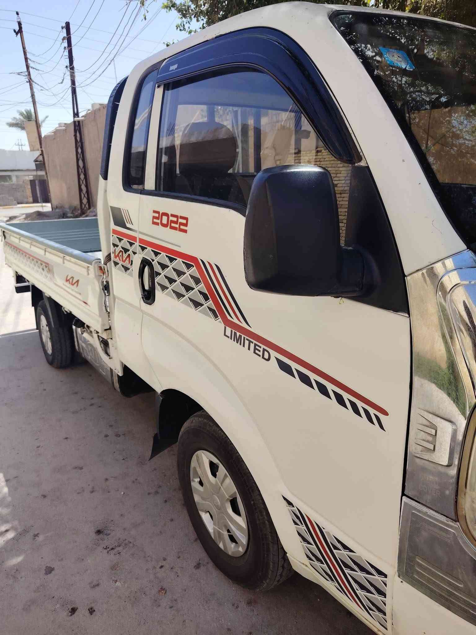 سلام عليكم 
كيه حمل للبيع موديل 12 سياره كير ومكينه وشاصي كفاله بيه رشات صبغ فقط رقم ميسان ***********
