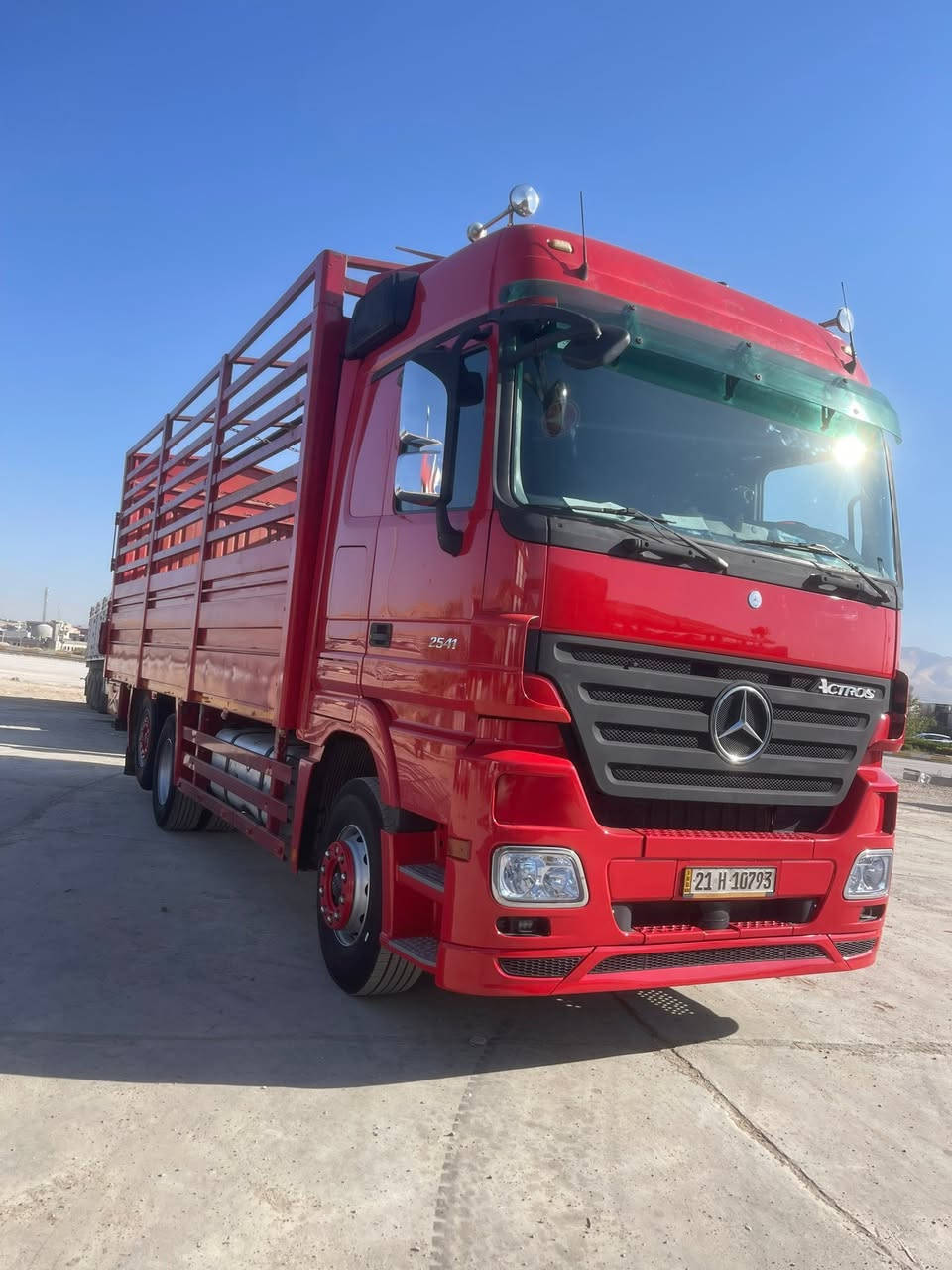 Actros. 2005. مواصفات مقفولة عنوان السليمانية. ***********
