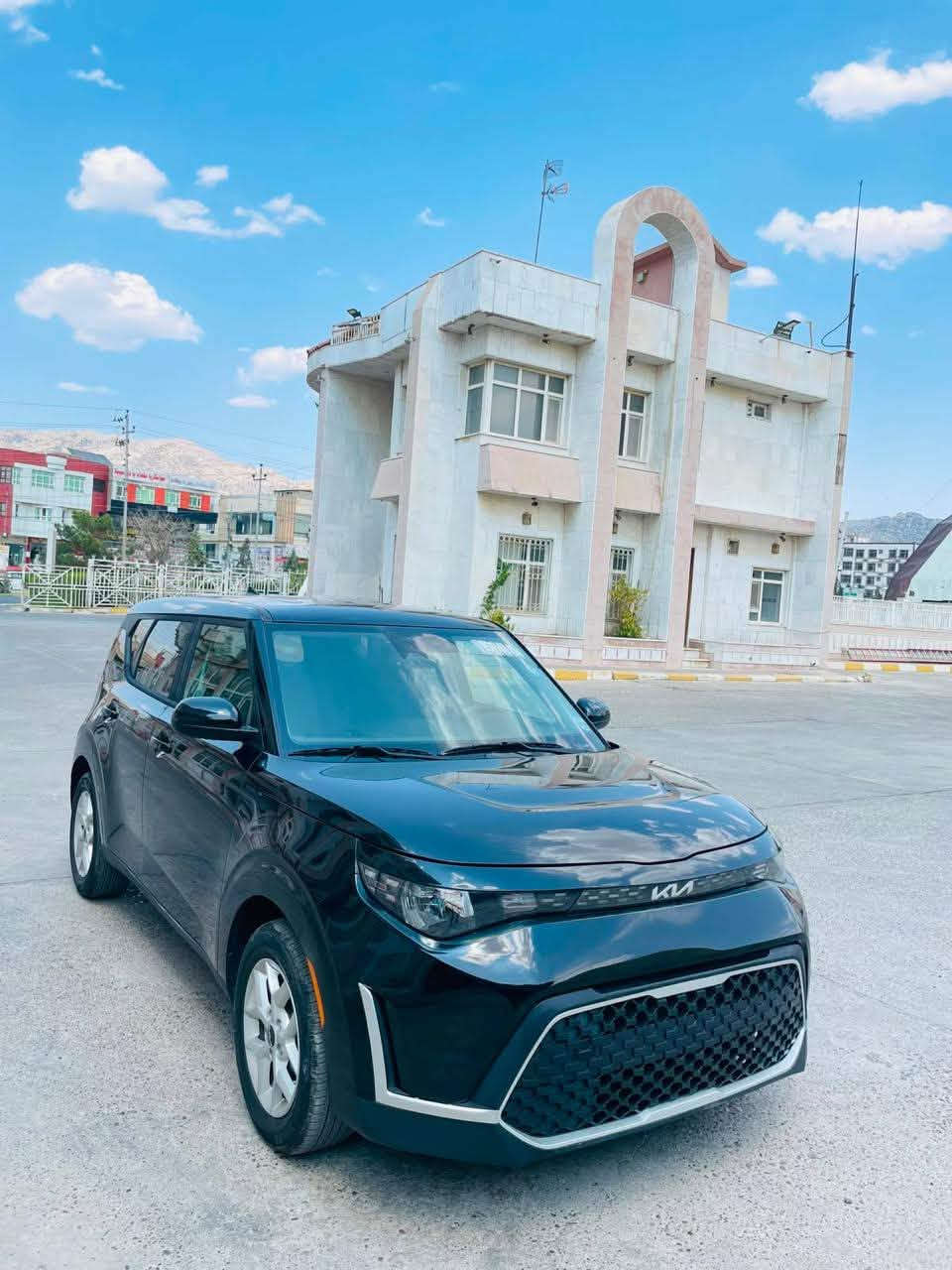 كيا صول 2025 وارد امريكي ماشية 14 الف ، مرقمة كاملة مكانها عقرة ، السعر 163
***********

موجود واتساب وماسنجر

نص مكتوب في الصور:
- 95616845