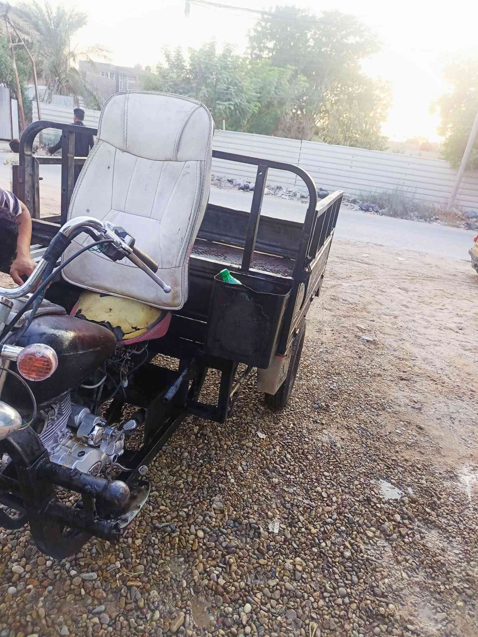 ستوتة للبيع نضيفة كبال عينك 1350
وبية مجال 
محرك جديد شرط الفحص ما مفتوح 
شاصي ومكينة كفالة اوراق اصولي ابسمي
مكاني نجف كوفة حي ميسان 
للتواصل ***********
يوجد واتساب وخط
