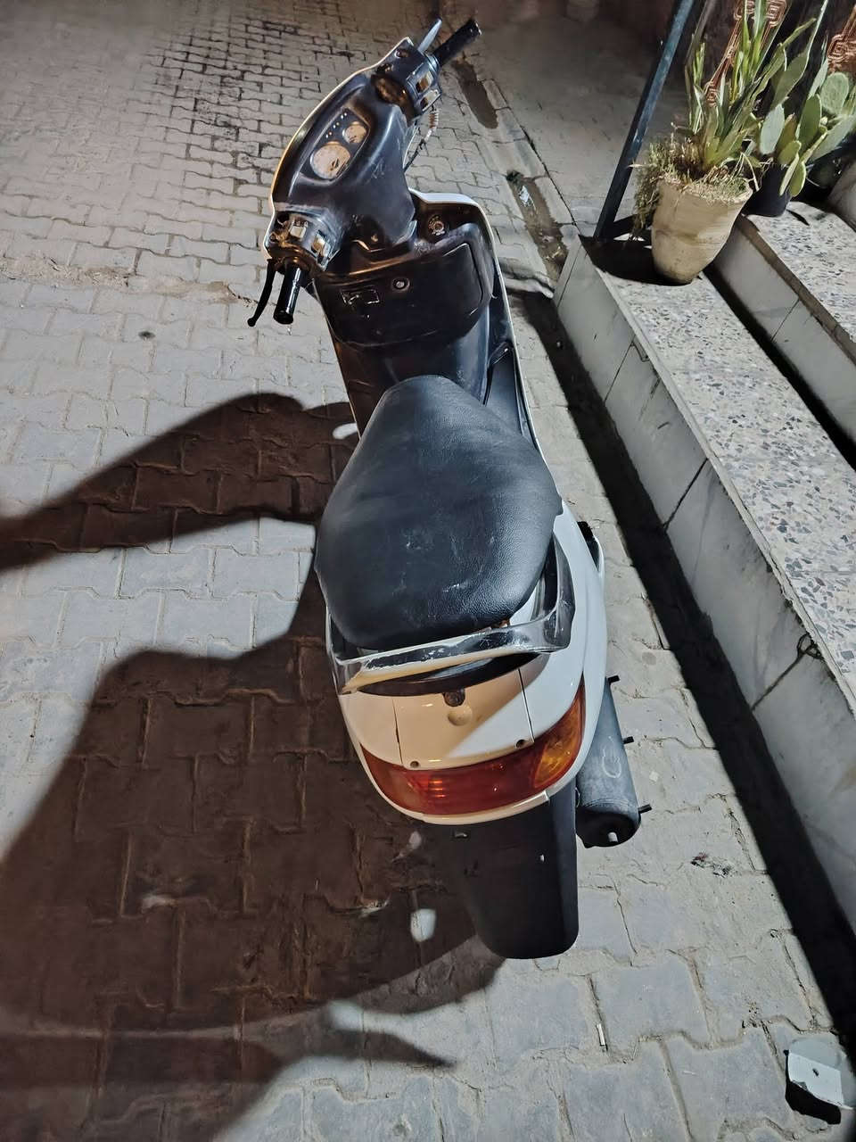 السلام عليكم فراشه للبيع دراجه نظيف كهربايئات شغال مكان النجف كوفه شارع معمل السعر 450بيها مجال
