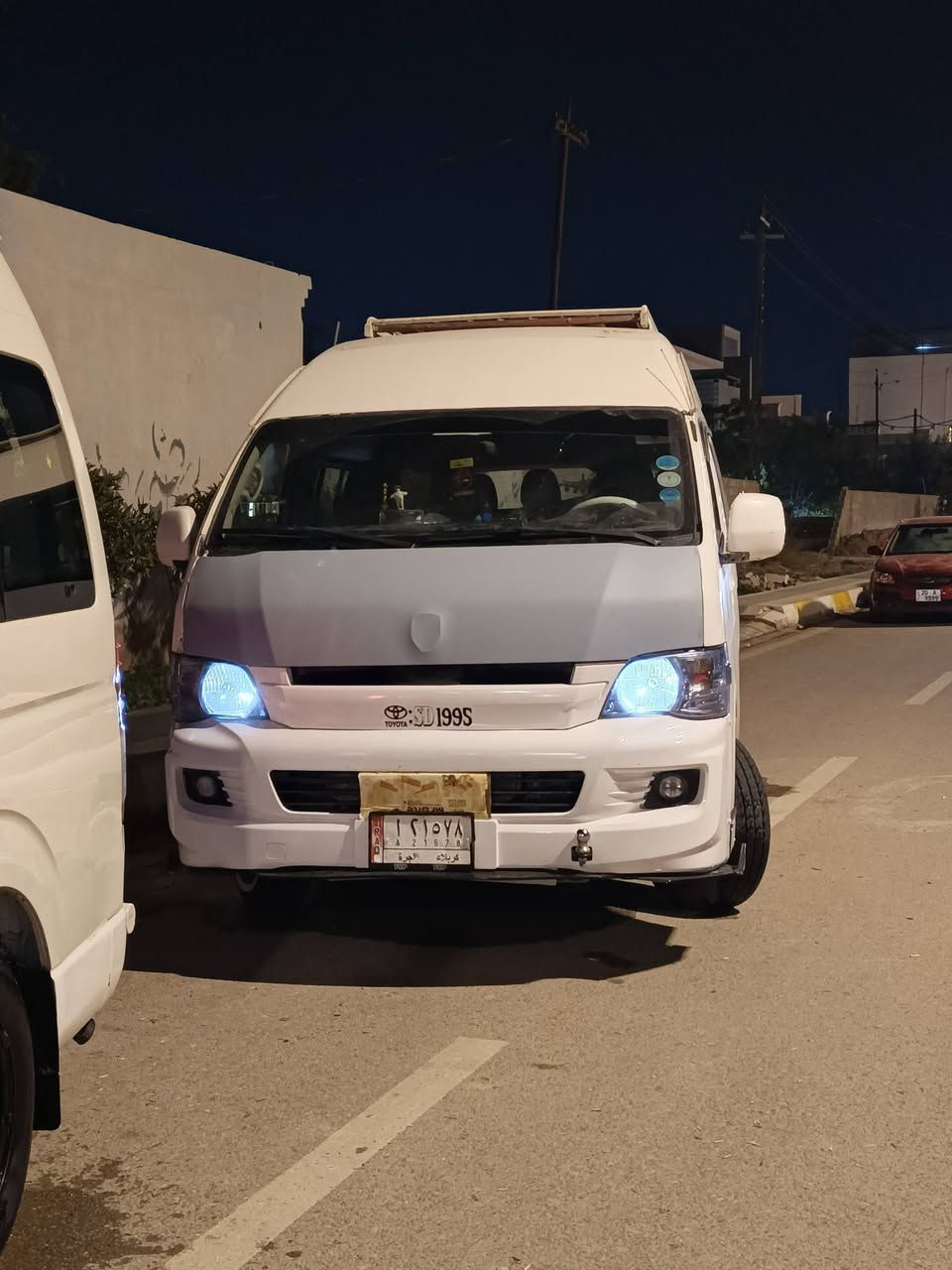 اسلام عليكم 
جنبي ٢٠١٥ باسمي تحويل ثاني يوم 
مصفره هيئة وضربه ومرور 
سنويه جديده 
⛽ غاز وبانزين 
سياره ما تصرف عليها كلشي مال جناي 
كير واكسل ومكينه بشرط 
كشر بي صبغ قلليل 
دواخل بشرط 
تبريد وتدفئه 
باب كهربائي+شاشه+سطب+سيبايه+ودرع+ومقلويجات
تخم تاير جديد 
صدر امامي خلفي جديد 
مكان سياره ديالى 
للتواصل فقط على رقم ***********
سعر ١٣٨ وبي مجال بسيط
