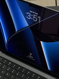 ماك بوك M1Pro • رام ١٦ • ٥١٢ جيجا