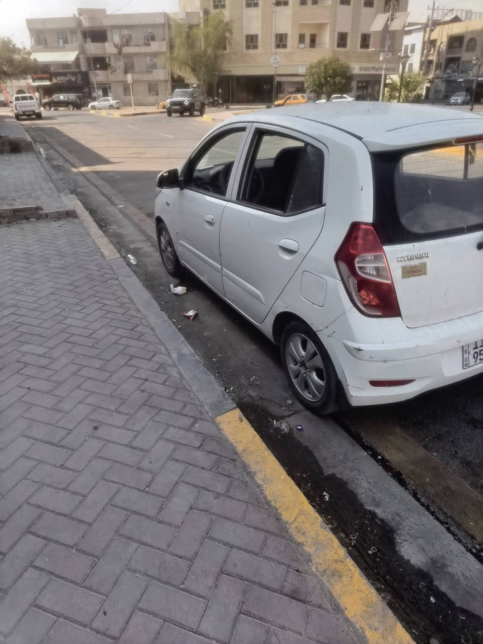 ***********  واتساب فقط
للبيع هونداي a10 موديل ٢٠١٣ صالون
دواخلها نظيفه وتبريدها ثلج ماشية ٨٠ 
مكاني بغداد الأعظمية. 
السعر ٧٨
