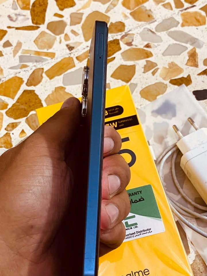 📱 للبيع: Realme C55 بحالة ممتازة
✅ الموديل: Realme C55
✅ الذاكرة: 256GB
✅ الكاميرا: 64MP
✅ المعالج: Helio G88
✅ البطارية: 5000mAh
✅ الشحن السريع: 33W SUPERVOOC
✅ الجهاز نظيف ويشتغل بدون أي مشاكل.
✅ مع الكارتون والشاحن الأصلي.

📩 للتواصل على وتساب ***********
