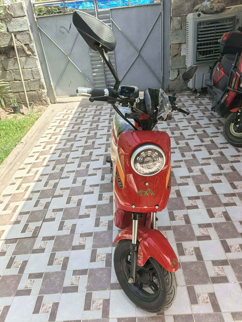 دراجه شحن للبيع R900 الحديثه فول مواصفات دبل سويج دبل بصمه دبل كارت تشغيل بصمه وتشغيل كارت وتشغيل عن بعد خمس بطاريات🔋 الدراجه بعد هي جديده سعر 350 وبيه مجال مكان كربلاء الحسينية
***********
