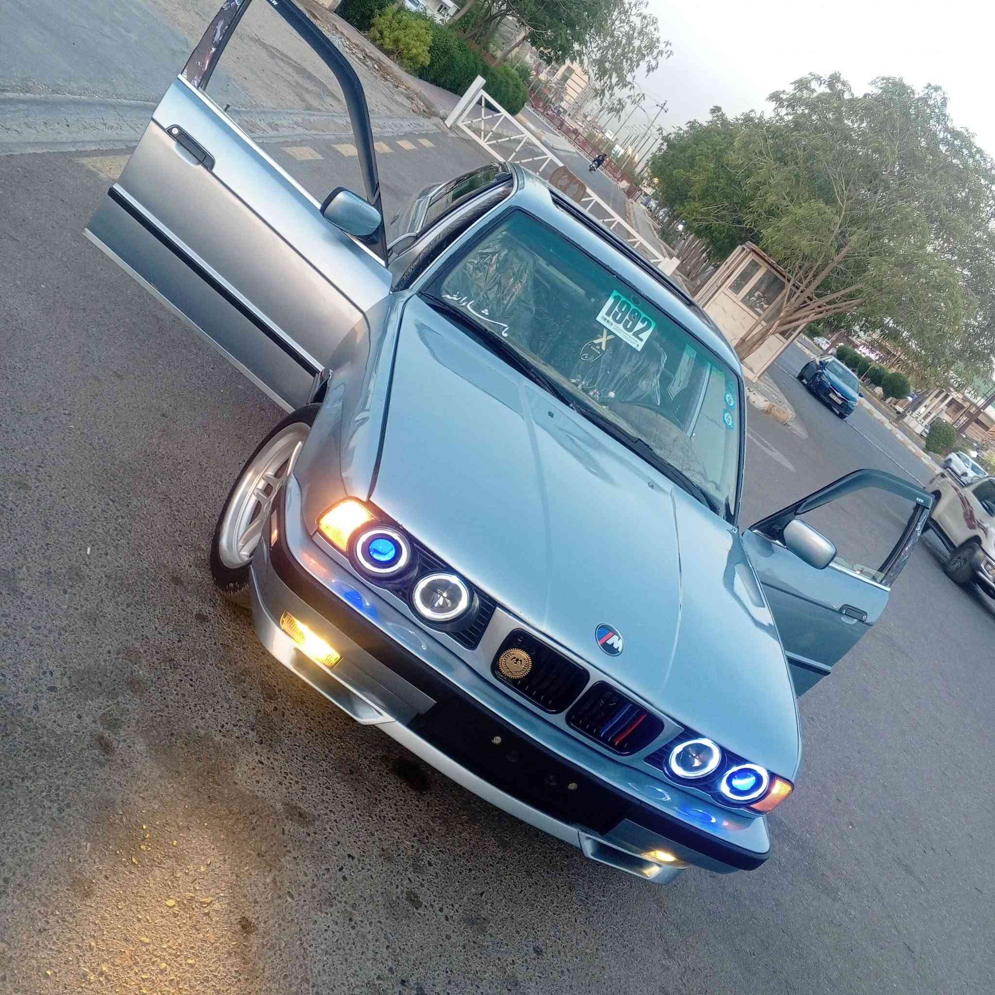 السلام عليكم للبيع او للمراوس 
بي ام 525مسكر فانوص المرغوب موديل 1992
كير محرك خير من الله 
كهربائيات كله شغاله مري منفصل كير اوتو ماتيك 
سياره فتحه سقف داخل كله صاج وجلد 
تبريد 🥶تخم ويل Mتخم تاير جديد
سستم صوت كزوز عل ريموند 
سياره محدثه 1995
هزه وسنويه ورقم جديد بسمي لسياره 
السعر 68وبي مجال بصيط العنوان الفلوجة 
مراوس بسوناتا6سلندر او اوبتيما 
رقمي ***********
