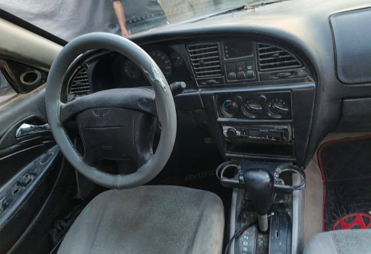 نوبرا 2002 بإسمي سنوية تنتهي 2030، الگشر شوفة عينك والمحرك بدون تبخير والگير زين، كهربائياتها 90% كاملة  بيها نواقص،(أبيع هالموجود بعقد مروري) ب 26 وبيها مجال بسيط مكانها / النهروان بس الشراي يتصل ***********
