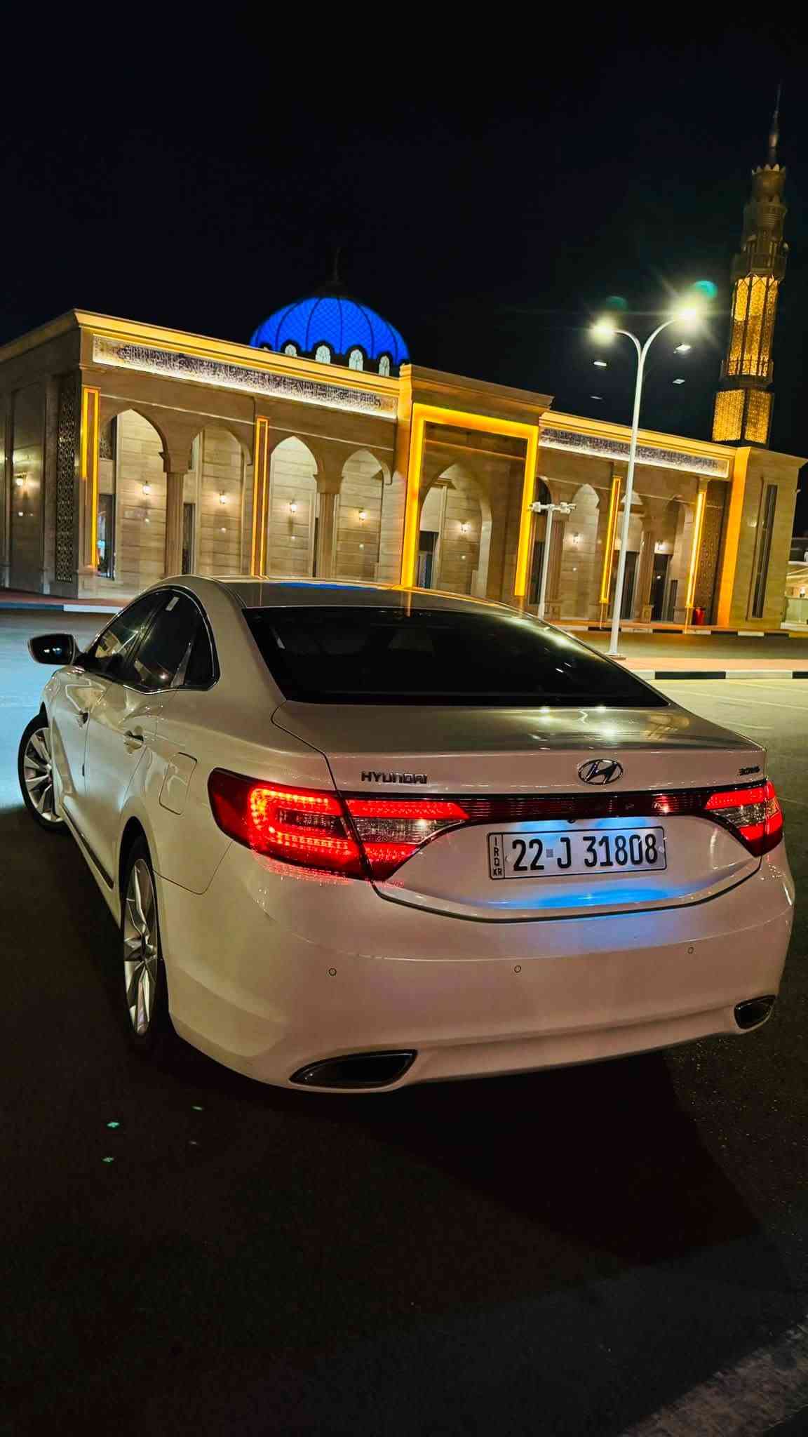 هونداي ازيره  خليجي موديل 2014 خليجي موصفات فول عدا الفتحه ...؟رقم اربيل تحويل وكالة جديد هزه وسنويه تحويل جديد  

 مكينه 6 سلندر  كفاله  لا تنقيص ولا تبخير 

سياره كفاله من ضربة والصبغ والتبديل فقط بارد بيها سياره جاهزه من مكينه وكير وحداديه وتخم تاير تبريد غرفه جديده الف ماذب عليه  

سياره نضافته 💯 بل 💯 جكد ما توقع نضيفه وجاهزه 

موصفات السياره

تدفئه  كشنات 

قطعتين تبريد 

شاشه كبيره 

هند بريك  

برده خلفيه كهربائيه 

بردات جانبيه خلفيه 

مري شفط نظام ترحيب 

عنده تقرب ناره داخليه 

فتح صندوق ذكي 

تحكم جام اتو ......

لدات امامي خلفي وبلو جكتور لد .

كشافات زينون

حساس امامي خلفي 

تحكم ستيرن كهربائي 

سترين كرهبائي + ذكي 

كشن ذكي 

نظام اصوات انفنتي 

نظام كامرات 

امامي وخلفي وداخلي 

لد مري جانبي 

اناره داخليه بلادي 

مري قلاب  

حساس خلفي امامي 

يدات نيكل إشارات ترحيب جانبي .

دبل كزوو خلفي 

ويل كب 19 كرؤم......سعره 130

سياره جديده   مكان سياره البصرة

الاستفسار:***********

