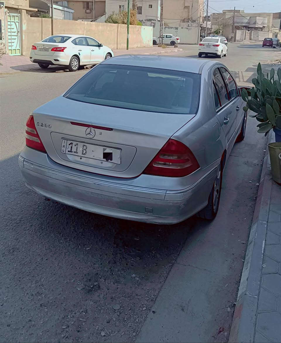 مارسدس C280 مديل 2007 رقم بغداد دولي
 فول مواصفات فتحه .تحكم استيرن جهتين.
كشنات جلد كهربائي.اشاير بلمري برده خلفيه 
 مصبوغه احزام جماليه .محرك 6سلندر 
.السعر 72ورقه بيع أو مراوس حسب القناعه 
رقمي استفسار أكثر ***********
