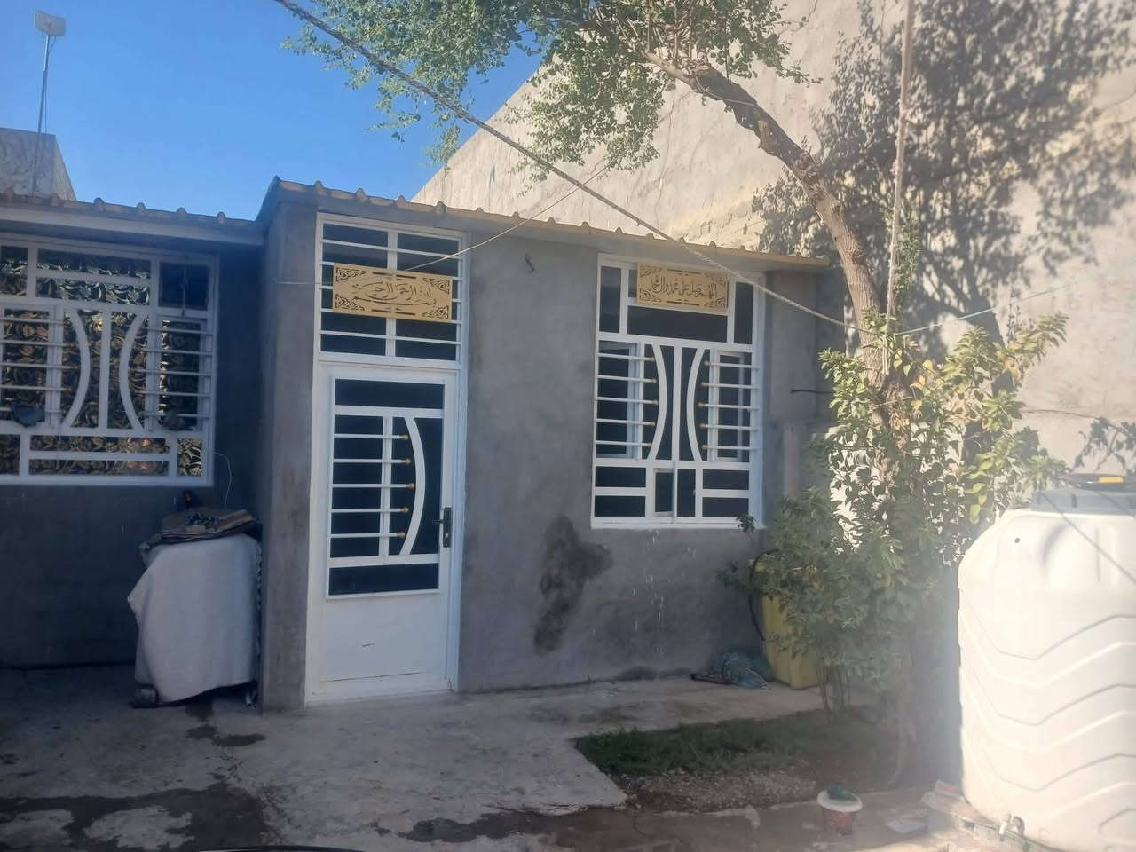بيت للبيع في الزراعي مقابيل الطليطله سند 25 وقرار بالمحكمه مساحه 150 متر السعر 58 الشراي يجي خاص او يتصل على هذا الرقم *********** واتساب
