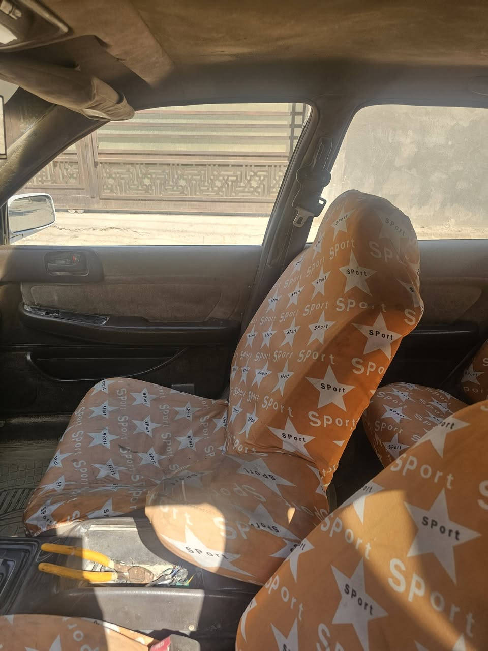 السلام عليكم للبيع او مراوس كرستا كصيف رقم بصره الماني سنويته منتهيه شرط التحويل مكينه وكير ونجي حلوات حدادته تخم تايرات كهربئايته كله شغاله تبريد بس غاز مكفوله من كص ونقل جثه والضربه والعيب الشرعي سعر 35 وبيه مجال قليل مكان السياره بصره قضاء المدينه ***********
