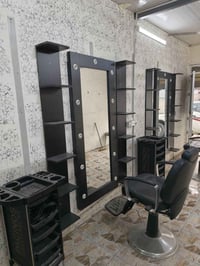 ادوات حلاقه للبيع گبال عينك كله جديد والكراسي اخو الجديد مستعمل قليل ا...
