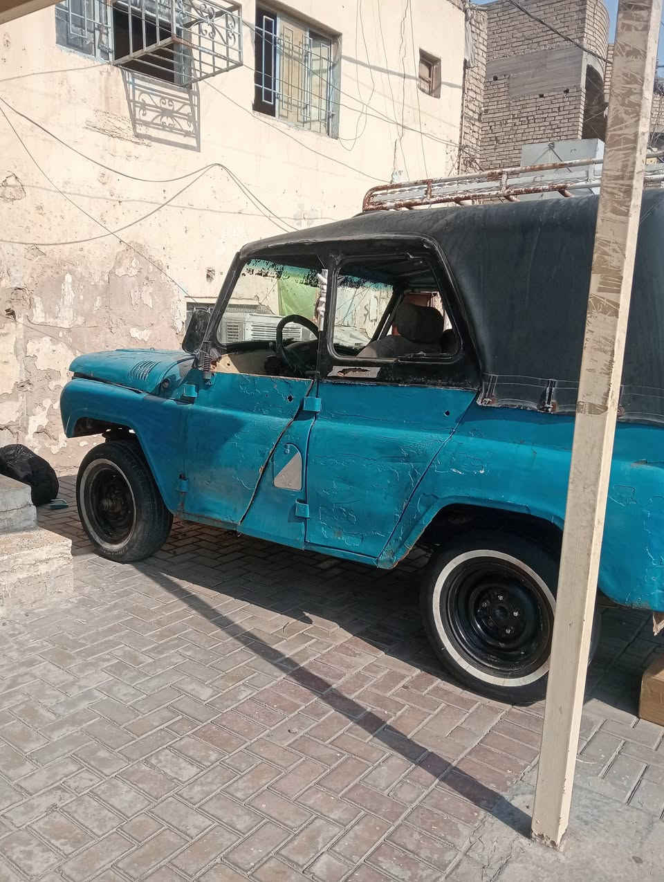 السلام عليكم سياره موديل 88 كسبه كسبه مكينه ونس كير واكسن فاره جدد جعمقه جديدة شاصي بي باج فقط سياره شغاله سعرها مناسب العنوان بغداد مدينه الصدر للاستفسار ***********
