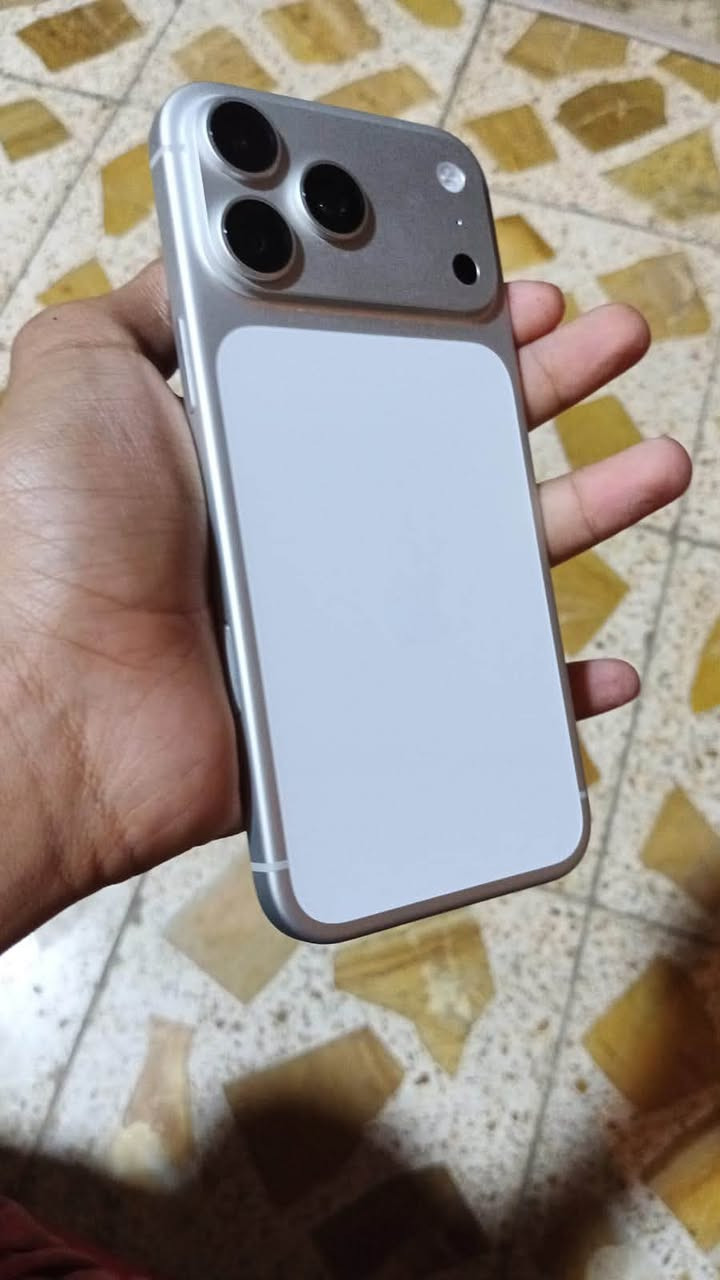 آيفون ١٧ برو ماكس • ٢٥٦ • بطارية ١٠٠