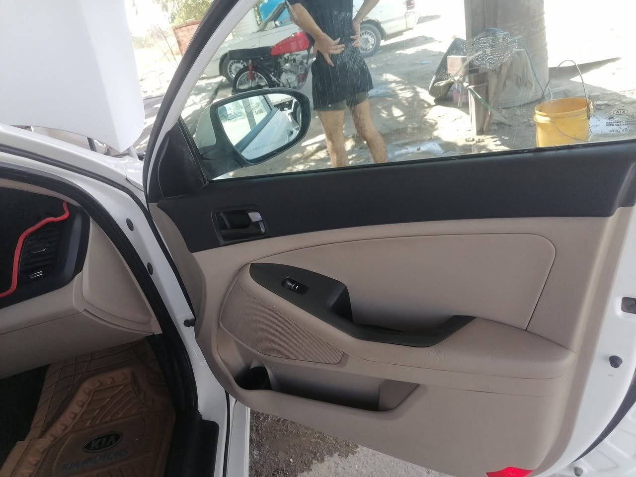 اوبتيما 16 خليجي لون ابيض  رقم بغداد دولي ب اسمي
السياره كفاله ماعدى جاملغ خلفي مرشوش اثر دحجه 

باقي كفاله گير مكينه

تبريد وباتري حداديه وهواي شغلات كله جديد

مكينه 2000 دوش

#للبيع او #مراوس   بــ سورنتو 
علق وانه اجيك خاص

***********
