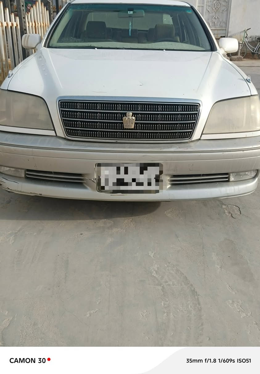 السلام عليكم ملكه موديل 2002 محرك D4 والكير تخم تاير جديد تبريد شغال ثلج السعر 44  كصه جنطه فقط وبيه مجال لتواصل  ***********
