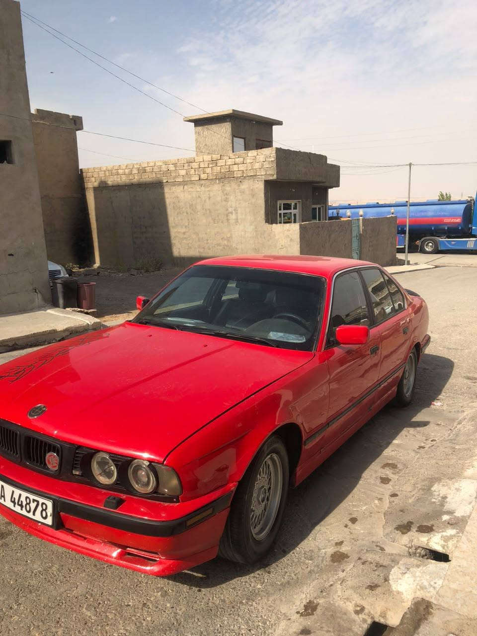 موديل 1994 بيلاد 525 كير عادي رقم سنويه لي 2030 جديد صبغ عام جماليه بس جاملغ امامي بي ضربه شرط تحويل غرامات كير محرك شرط صدرها جديد تايرات جديدي شراي يخابر عنوان كلك خبات ***********  سعر 44 شوي مجال أربيل, العراق

نص مكتوب في الصور:
- ***********