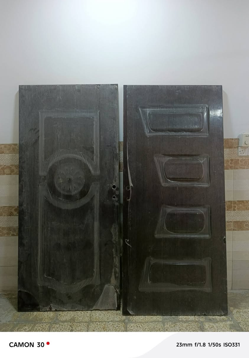 ابواب نضاف واحد بيها هوائيه وواحد بلا هوائيه واللي يحب يستفسر يخابرني على هذا الرقم ***********

نص مكتوب في الصور:
- CAMON 30 • 43mm f/1.8 1/50s ISO482
- CAMON 30 •
- 23mm f/1.8 1/50s ISO331
- CAMON 30 • 43mm f/1.8 1/50s ISO597