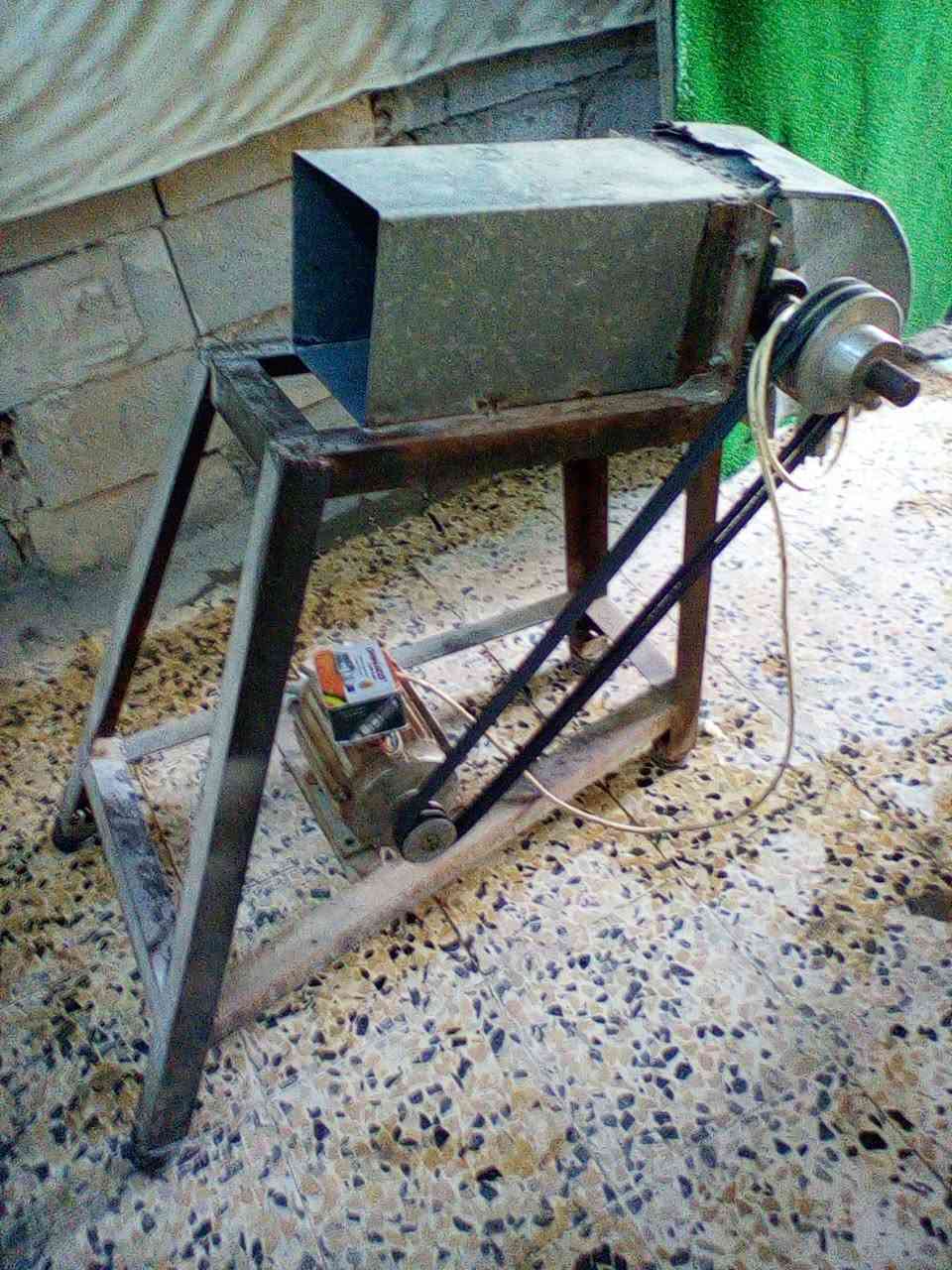 مثرام ثلج لبيع مستخدم سعر 250 بي مجال بسيط شغل كام عل كهربائية ***********
