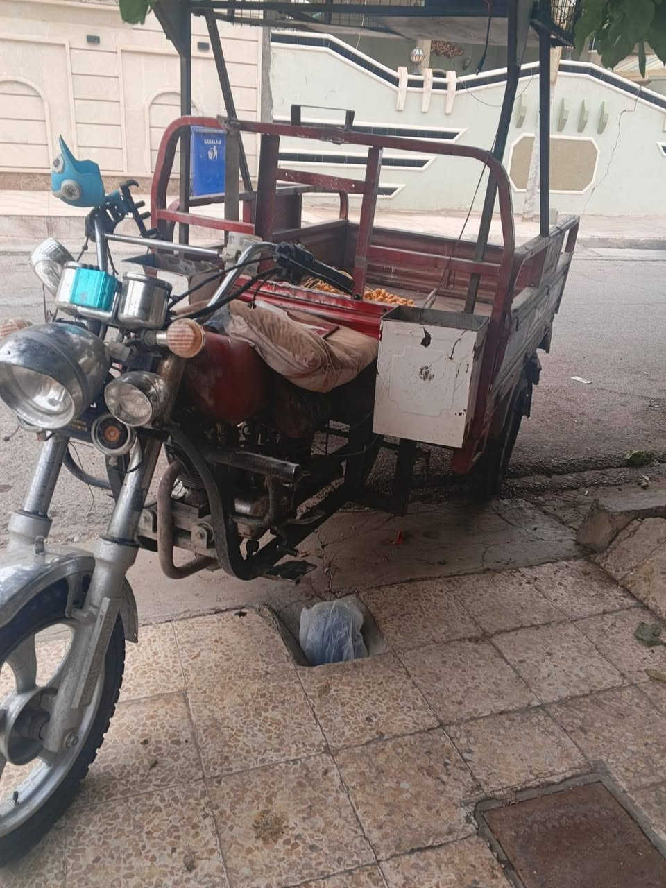 السلام عليكم  ستوتات البيع الحمره طاكه الركبه السوده بيهه عطل بلضفيره مكاني تكريت السعر الحمره 650السوده 650الرقم *********** احمد العزاوي
