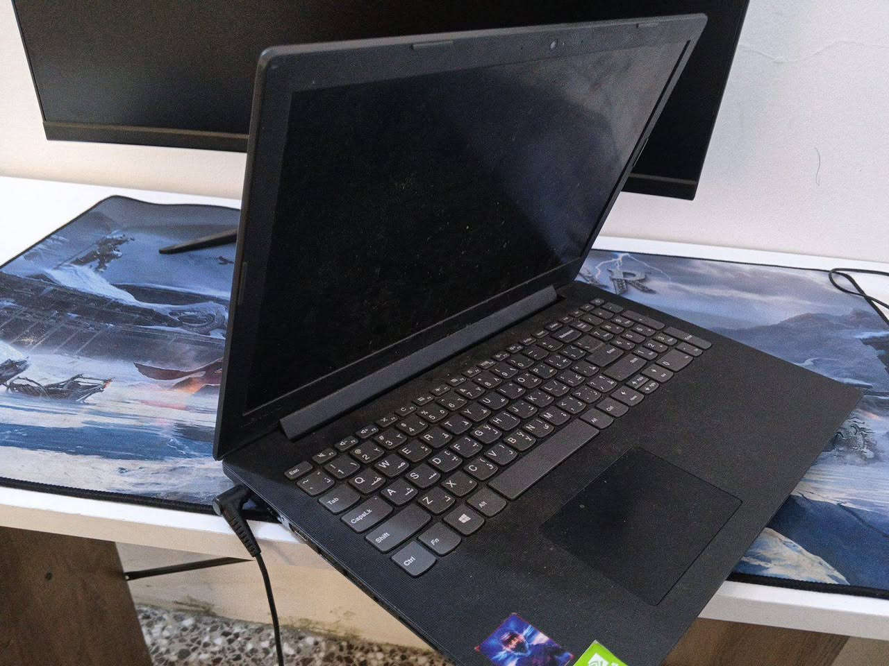 لابتوب Lenovo IdeaPad مواصفات: معالجه / i5-8250U - راماته / 4GB كارت الشاشة / GeForce MX110 620

شاحنته الأصلية موجودة لابتوب نظافته زينه 

تواصل واتساب ***********
