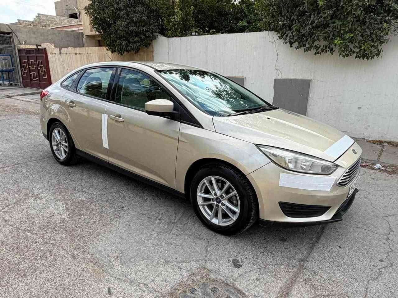 فورد فوكس وأرد أمريكي موديل 2018 مواصفات SE محرك 20 بدون تيربو كير محرك مكفول لون ذهبي حادث السيارة قطع واحد بونيد فقط بدون دواخل بدون ايرباك مواصفات السيارة معروفة 
جامات كهربائ 
تحديد سرعة 
دبل شاشة
شاشة كاميرا 
ويل كروم 
داخل اصفر
تبريد ثلج
تايرات جديد 
صدر جديد 
باتري جديد
سنوية جديد كركوك مشروع وطني شرط تحويل
دفتر بانزين بيها مكان السيارة كركوك
سعر البيع (75$) بي مجال لطيبين
***********
*********** كركوك, العراق
