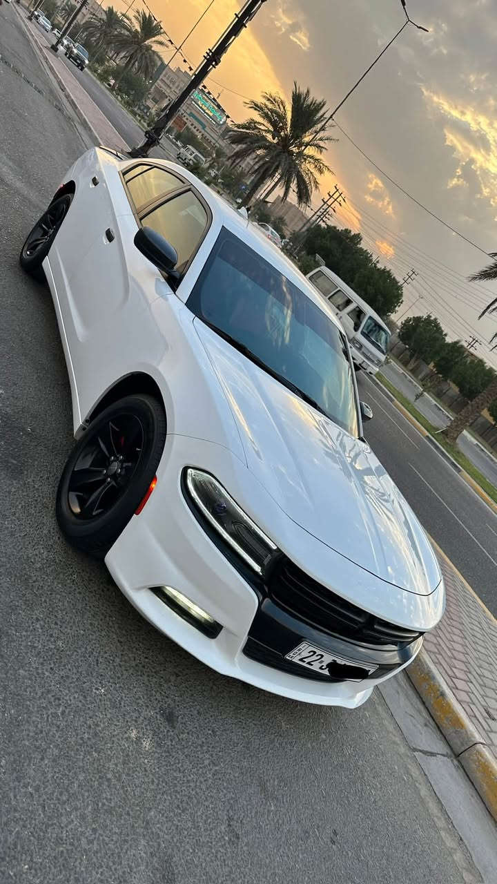 دودج جارجر • ٢٠١٧ • ٧٢٠٠٠ ميل