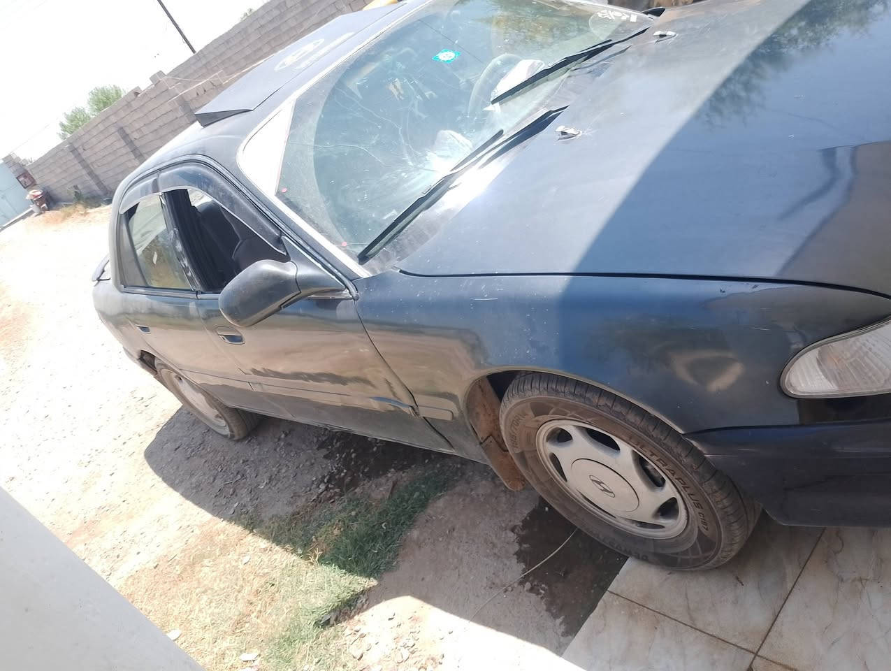 السلام عليكم للبيع سيارة سوناتا 2 موديل 94 سيارة نظيفة وجاهزة مكفولة مال جناي كاعدة وزن 
كير عادي توب 
محرك مكفول 
تايرات اخو الجديد
كشرها حلو 
شلعتها تخبل 
المكان ديالى تقاطع الوجيهية  السعر على الرقم مكدر اجاوب خاص 
***********
