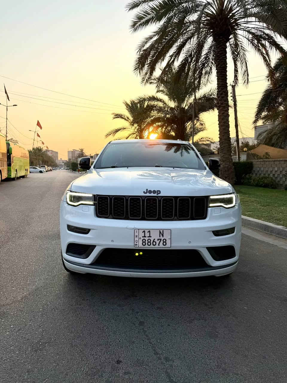 سلام عليكم جيب S موديل 2019 خليجي 

السيارة مكفولة كفالة عامة ما عدة الدعامية لامامية 

ماشية 140الف كم فول مواصفات  السيارة كلش جديدة

مكان السيارة بغداد الدورة البعيثة 

السعر : 288. يعني دفترين 88 ورقة وبيها مجال 

للاستفسار : ***********
