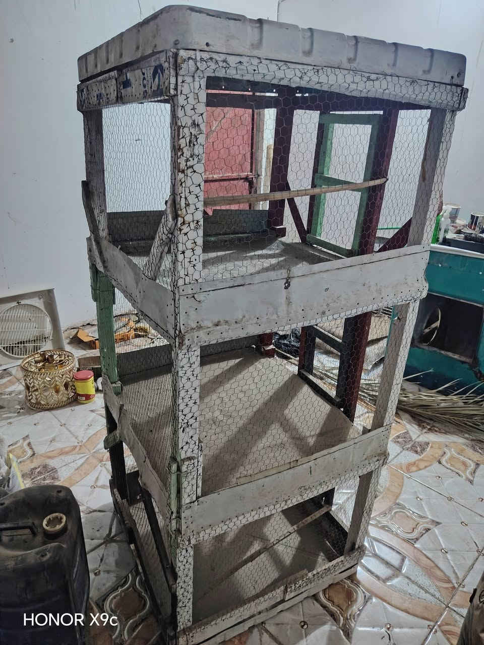 قفص • ١٦٠×٧٠ • ٣ خانات