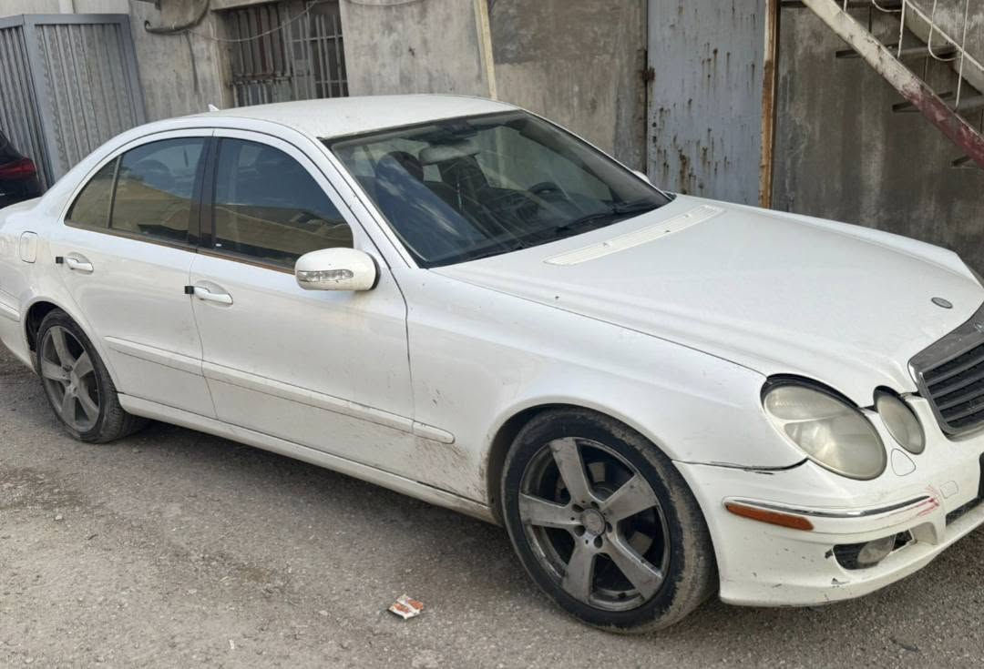 مارسدس ٢١١  كير محرك ياباني رقم سليمانيه باسمي  مكان السياره بغداد الامين *********** السعر ٧٥
