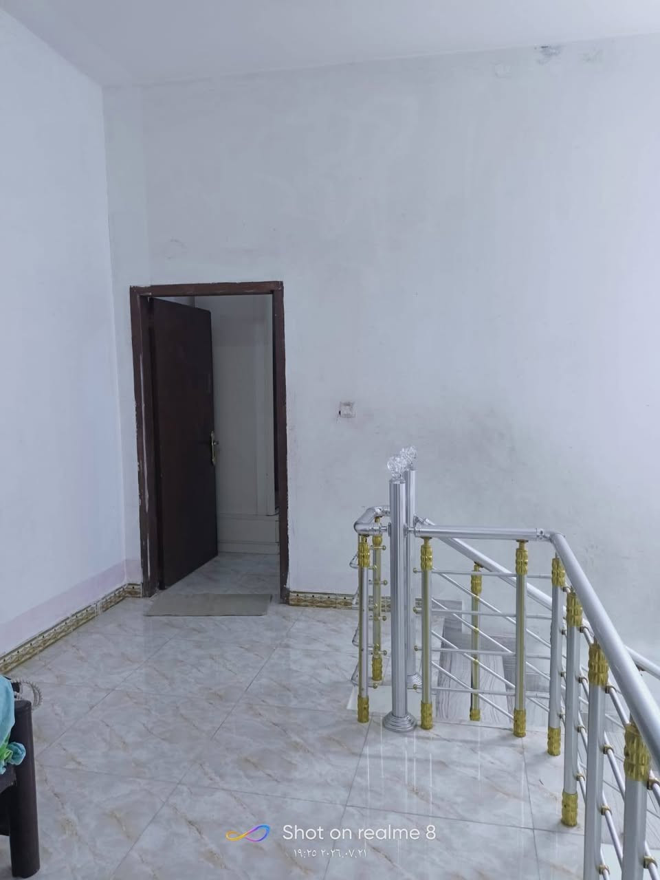 ((للبيع))
مشتمل طابقين بناء حديث حي العسكري 
فرع المقابل مركز الصحي 
مساحة 100 م 
***********
***********      ( مكتب النورس للعقار  )
