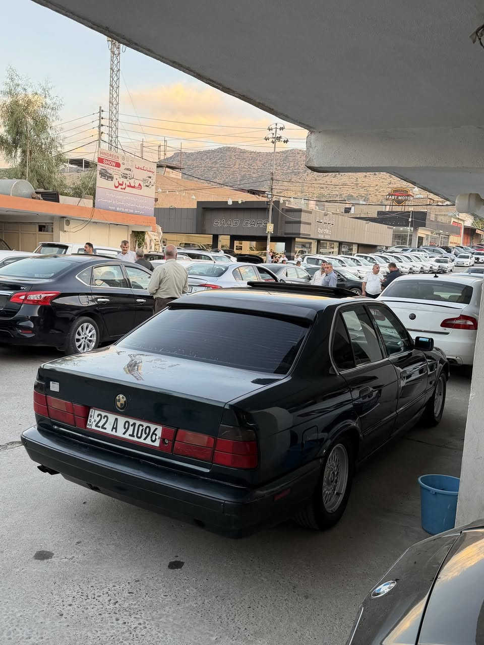 موديل 1993 حجم 525 محرك كبس 
السيارة فول 1/1 / لون زيتوني مميز 
كير محرك تبريد بشرط / رقم سنوية جديد / مكان سيارة دهوك 
صبغ عام جمالية بدون دواخل / السعر بلاش 59ورقة 
*********** ***********
