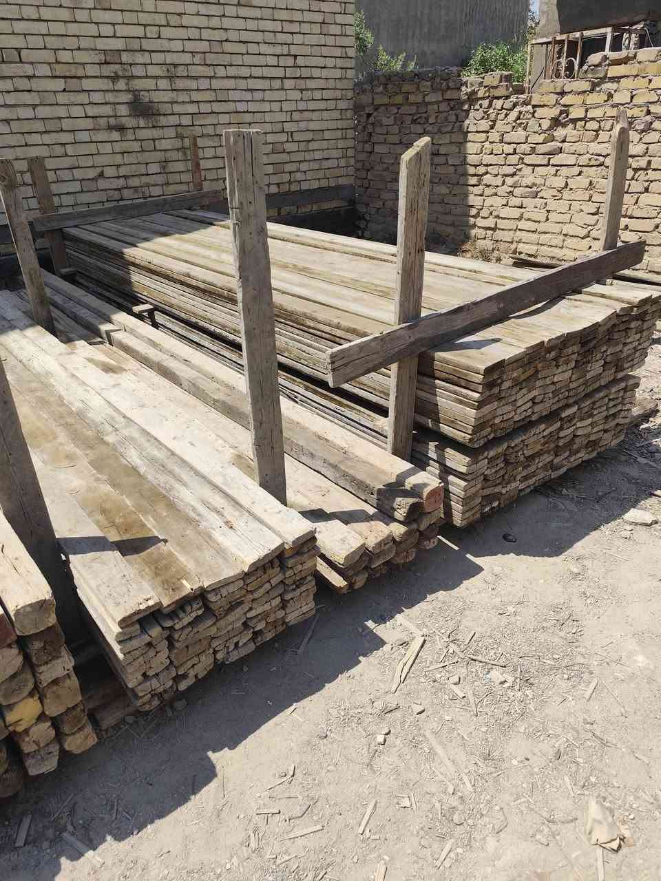 قالب خشب مستعمل للبيع روسي تارس 25 نضيف العدد8مكعبات ال ربع السعر 2مليون قفل العنوان بابل هاتف ***********
