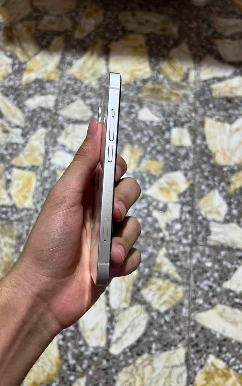 السلام عليكم 
ايفون 13 عادي ما مبدل بي اي قطعة ولا مفتوح 
بطارية 84 بلاديه
ذاكره 128 
السعر: 475 وبي مجال 
العنوان :بغداد العبيدي
واتساب للاستفسار ***********
او على الخاص
