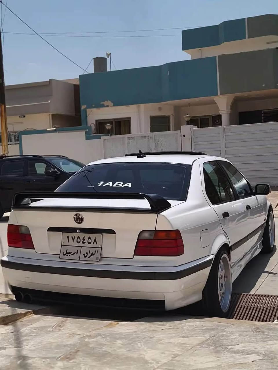 سلام عليكم BMW330IA
موديل:1992
مكينه:30 دبل ديجيتال 
كير:zf اوتو
لايتات:عدسة  وحلقة
سلايت+ABS
شرط تحويل وغرامة باقي تفاصيل ع الرقم 
***********
