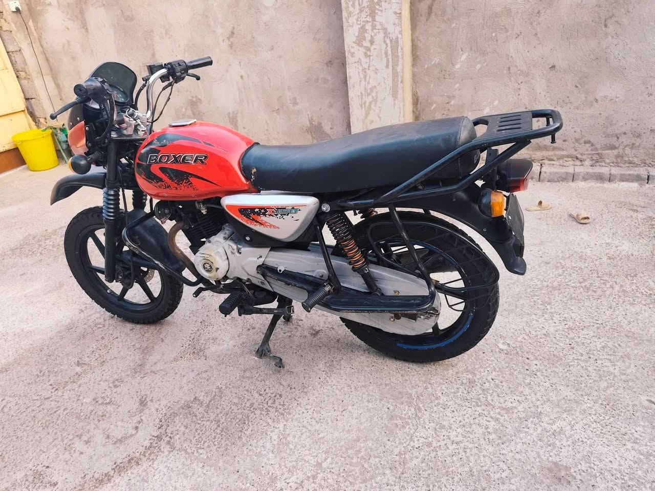 سلام عليكم بوكسر مديل22الدراجه محرك كفاله تايرات جدد ضفيره جديده كلشي كامل بيهة الدراجه تنكر سلف وتطلع الدراجه اوراق ضايعه اتكفلك عشائر وقانون السعر1مليون و200بيهة مجال مكاني بغداد قرب مدينه الصدر الحميديه***********

