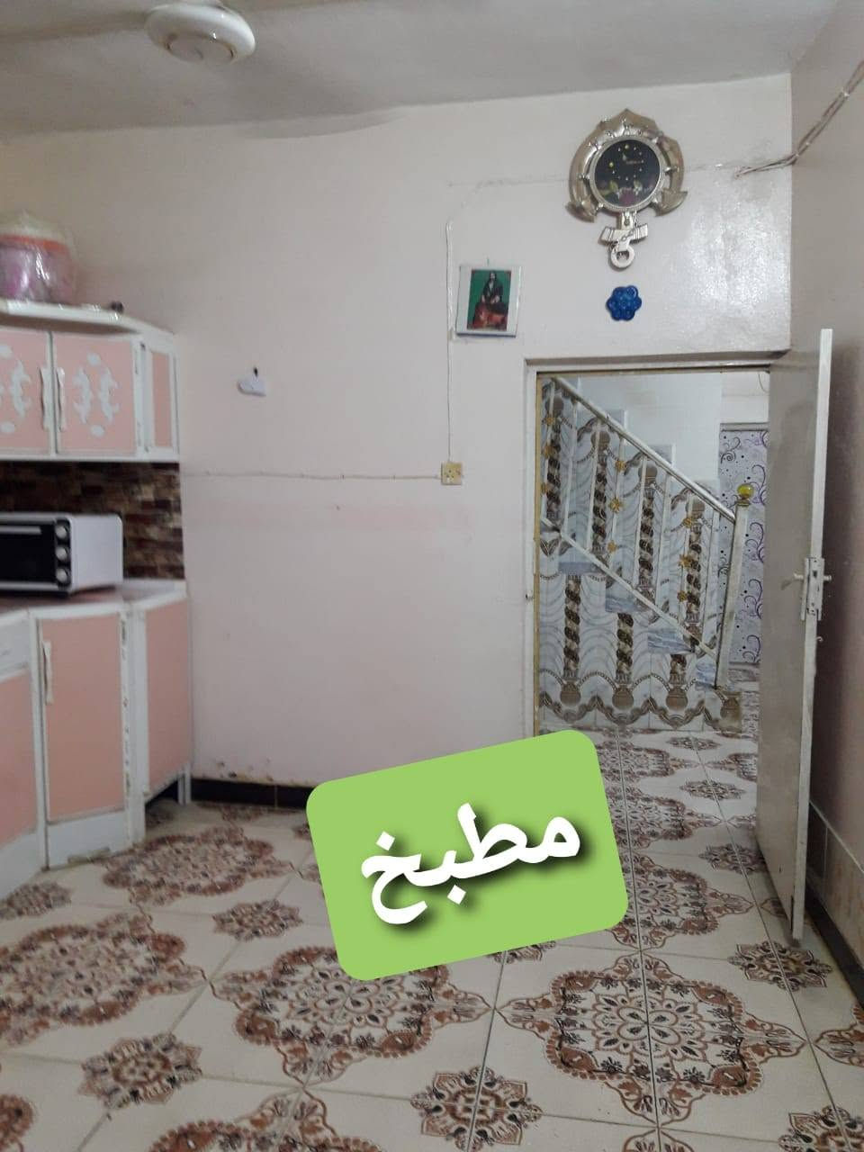 سلام عليكم بيت للبيع بسماوة 200م  ورة مستشفى الولادة  مقابيل الصناعة  مكاتبه سعرة ١٩ وبي مجال للشراي  غرفتين  وصال ومطبخ وطارمة  وبرانية وحمامات داخلية وخارجية عكادة الرقم للاتصال
 ‏‪***********‬‏
