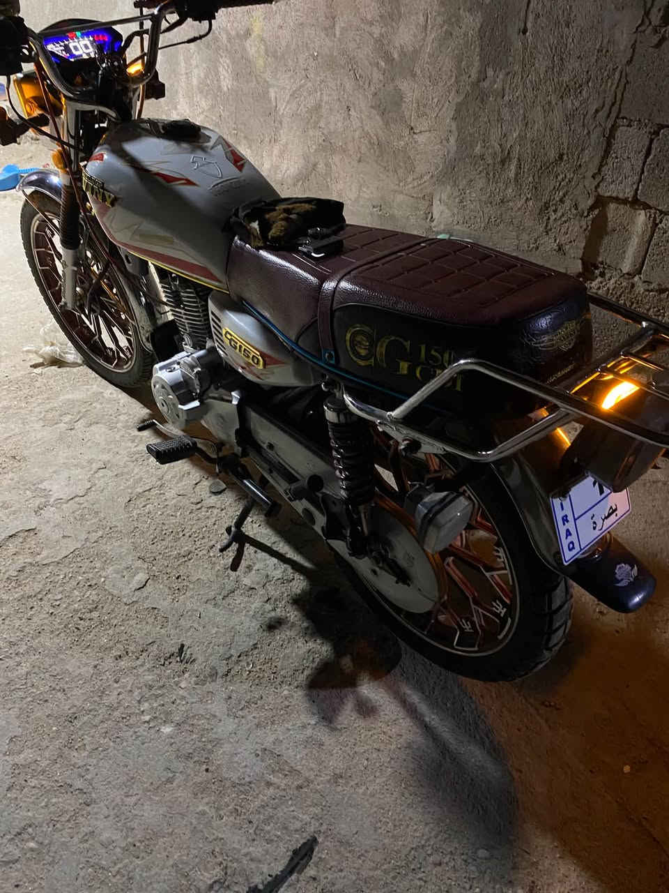 دراجه للبيع  بعدها زيرو  لدراجه برغي ما مفتوح بيها كهرباءيات كلها شغالا مفوله لدراجه سعرها مليون 
رقمي ***********
حي لعسكري
