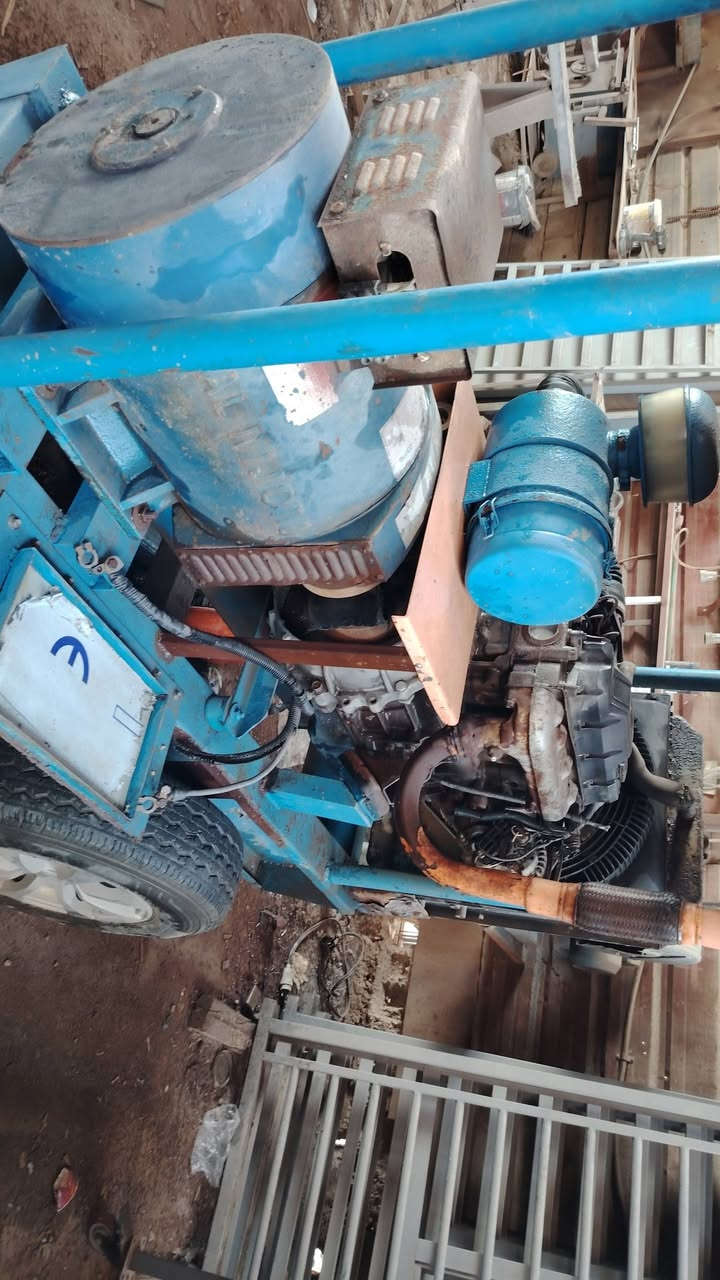 مولده كيا للبيع المحرك ٣٠٠٠ السعر ١٤ ورقه النجف ***********
