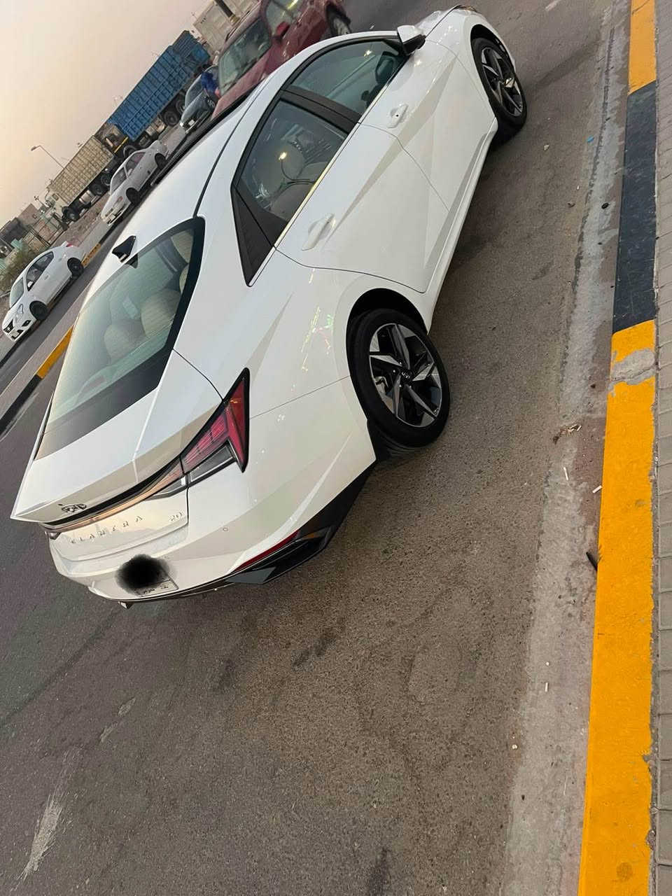 للبيع فقط مكلف بالنشر لحد يراسلني رجاءً
النترا ٢٠٢٢ خليجي 
رقم بغداد اقصاد (راعيه مايسدد ابيع واقع حال)بدون راعي 
سيارة فول مواصفات 
مكينة ٢٠٠٠ 
فتحة 
بصمة تشغيل
لد امامي خلفي 
اشارة ترحيب 
مرايات شفط 
سيارة جاهزة مكينة كير تبريد سعر اتصل على رقم مو الي سيارة *********** البصرة, العراق
