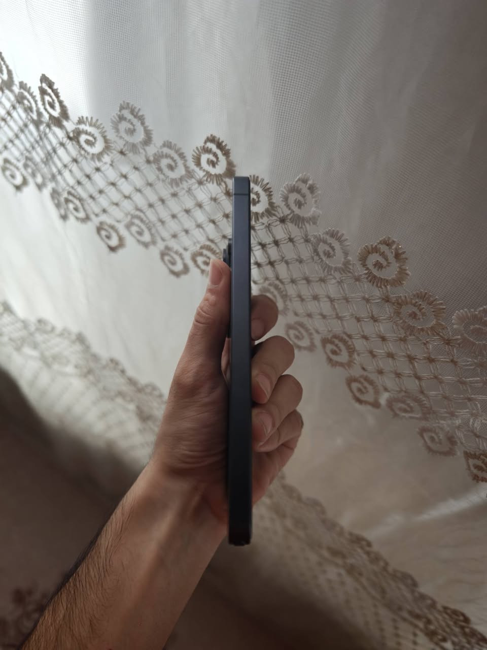 Sumsmug s26 ultra
مستخدم قليل نضيف كلششش مثل ما موضح
ذاكرة 256  لون اسود 
الكارتونة وكامل ملحقات كلشي وياه مع الوصل  مع كفرين هدية 
سعره 1250 وبيه مجال 
   ***********
