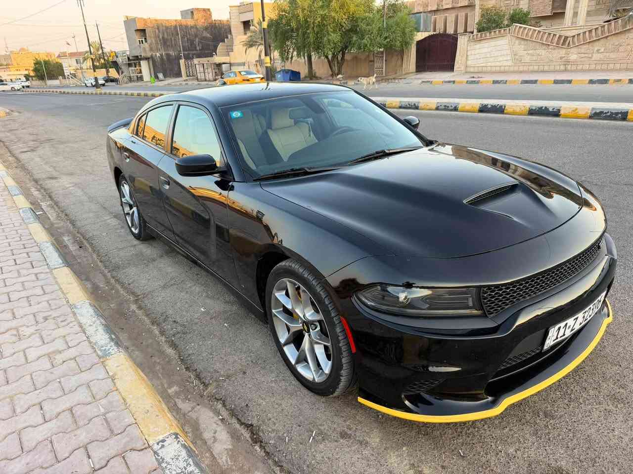 السلام عليكم
جارجر موديل 2023 GT
لون اسود 
رقم بغداد بسمي استخدام شخصي 
ماشيه 78ميل 
اني المستورده السياره بيه قطعتين ومبدلات نفس اللون وصور حادثه بلمنشور السياره جاهزه من كلشي ا
رقم الهاتف ***********
السعر 240 وبيها مجال 
مكان بغداد
