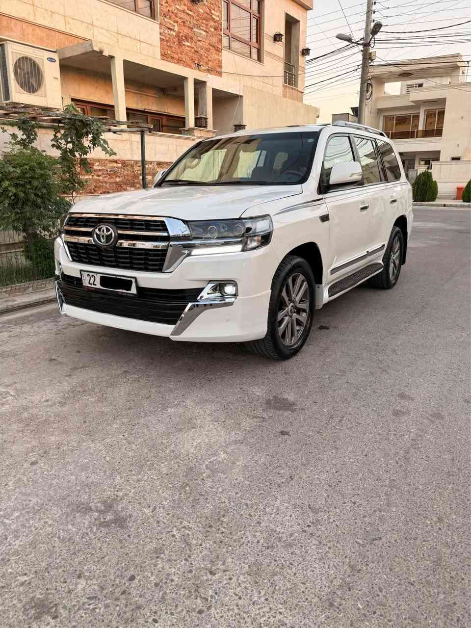 کوردی ، عربی⬇️
لاند کرۆزەر مۆدیل(2014) 
فول مواسەفات (GXR V8) سلایت و کوشن کارەبایی و گێرو مەکینەو  کارەبایاتی هەموو شتیکی بەشەرتە لەسەر دەقی شەریکە ماوەتەوە و مەکینەی نەکراوەتەوە و 
سیستەمی غازی بۆ دانراوە (249km) رۆیشتوە و دەرەوەی کراوە بە مۆدیل (2021)  سەنەوی و رەقەمی نویە تا(2030) و چوار تایەی نوی لەسەرە و بۆیاغ عامە بەلام پیشو پشت وشانسی بەتانەی هیچی نەگرتوە و ژورەوەی عەزیەتی نەخواردوە
رەقەم تلفۆن
(***********)
(***********)

🚙 تويوتا لاندكروزر موديل 2014

🔹 GXR V8 – فل مواصفات
🔹 سلايد وكوشن كهربائي
🔹 گير ومكينة وكهربائيات بحالة ممتازة
🔹 جميع المواصفات حسب مواصفات الشركة
🔹 المكينة لم تُفتح ولم يتم العمل عليها
🔹 نظام غاز مركب
🔹 ماشية 249,000 كم
🔹 الخارجية محولة إلى شكل موديل 2021
🔹 سنوي ورقم جديد لغاية 2030
🔹 4 تايرات جديدة
🔹 صبغ عام، ما عدا الباب الأمامي والخلفي والشانسي لم تتعرض لأي ضربة
🔹 الداخلية نظيفة جداً ولم تتعرض للأذى

📞 للاستفسار والاتصال:
*********** أربيل, العراق

