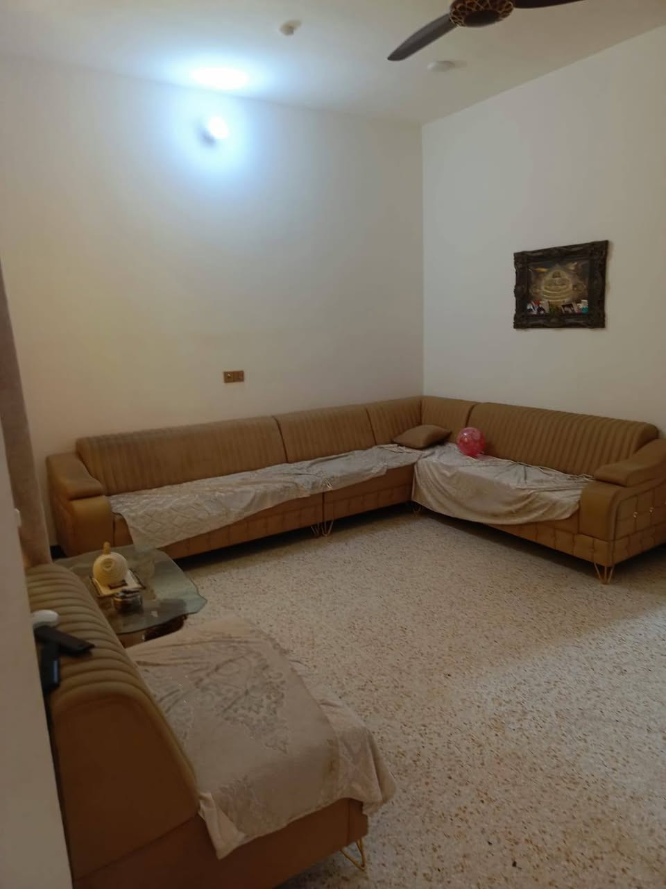 بيت للبيع طابق واحد ٢٠٠متر بناء درجة اولى طابوق احمر
غرفتين صالة مطبخ صحيات منفصل خريطة هندسية بناء ٢٠٢٣
العنوان  بعقوبة تقاطع القدس خلف المستشفى الجديد كاع الشهداء طابو صرف  وليس زراعي للمعلومات الاتصال ***********
