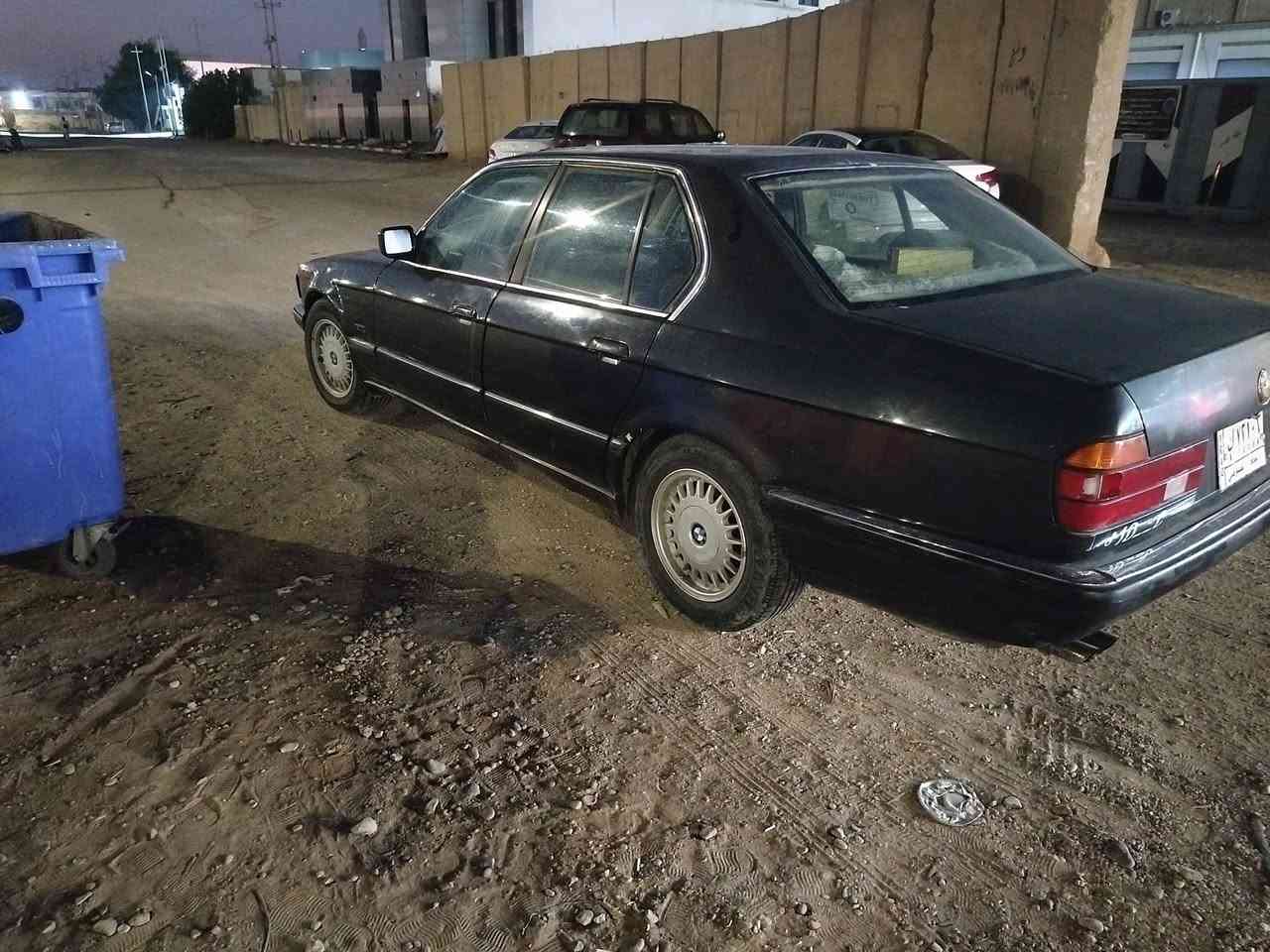 بي ام دبليو ٧٣٥ كير مكينه حداده مصفره جاهزه لشراي يتصل لسعر ٣٧راعيه يمي عنواني ميسان ***********

