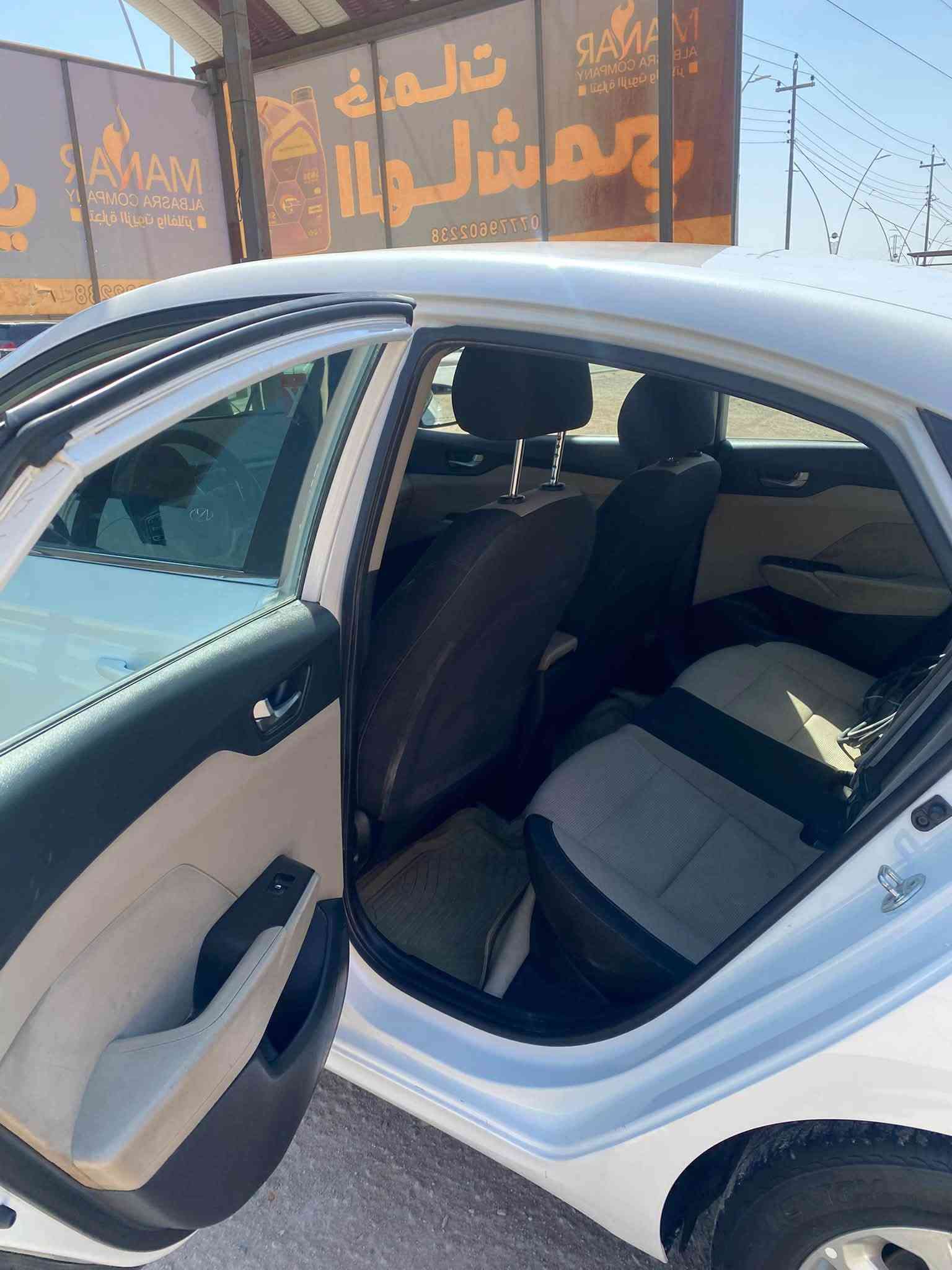 يا الله سلام عليكم سياره اكسنت للبيع مديل ٢٢ وارد امريكي موعوقين  جاملغ وبنيد والباقي شوف العين السياره جاهزه مكينه وكير وحداديه وتبريد تخم تاير كله جاهز السعر ١٠٠ وبيهه مجال العنوان البصره للاتصال ***********
